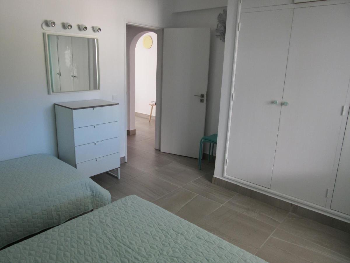 Apartment Spacious Comfort 1 Bedroom With Pool 300m From The
